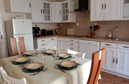 Bellerive-sur-Allier Cottage | Renovated Home with Modern Comforts, Near Vichy Center, 3 Bedrooms, All-Inclusive Amenities
