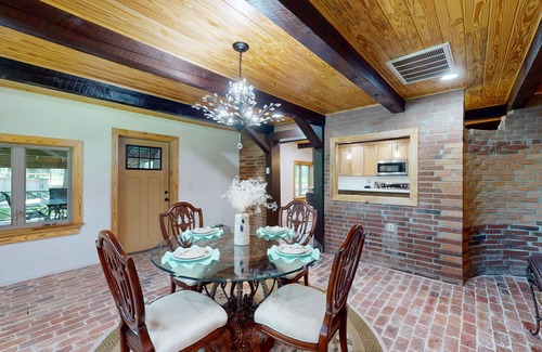Ono Island House | Renovated getaway w/bonus room, yard games, grill, boat parking & near Pirate’s