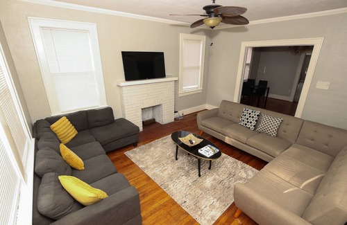 Chatham Crescent House | Renovated Historic 5BR home close to everything Savannah has to offer.