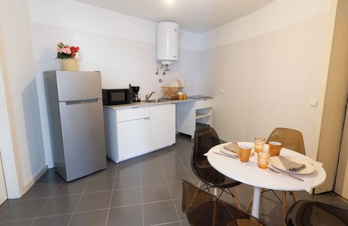 Cinfaes Apartment | Renovated historic house in the center of Cinfãe near the beach and public pool