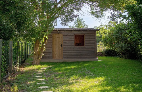 Blois House | Renovated house 2025 on the banks of the Loire & large garden 6 bedrooms with private shower