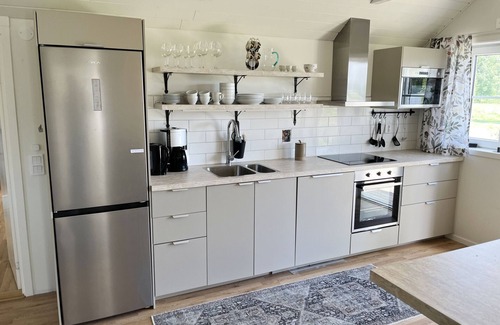 Varnamo Municipality Ski Chalet | Renovated nice cottage located outside Värnamo and only 30 meters from the lake Flåren |SE07055