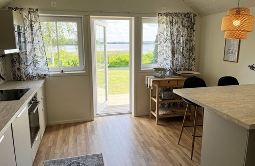Varnamo Municipality Ski Chalet | Renovated nice cottage located outside Värnamo and only 30 meters from the lake Flåren |SE07055