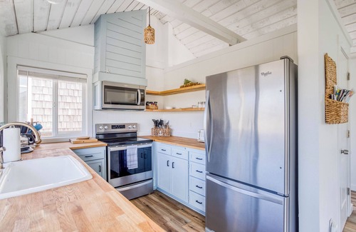 Bayshore House | Renovated Oceanfront Beach House with Game Room located in Bayshore