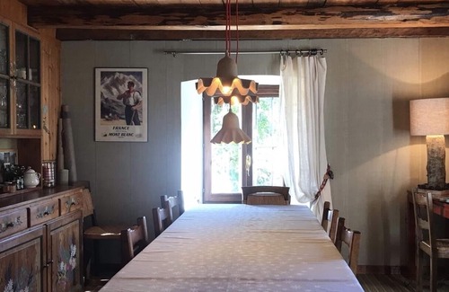 Sallanches Ski Chalet | Renovated old half-chalet near Cordon-Combloux