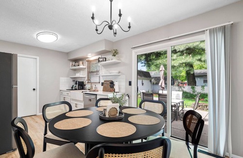 Cuyahoga Falls Apartment | Renovated Ranch|Patio Vibes|Fully Stocked Kitchen|Sleeps 6