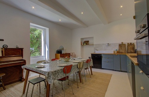 La Baume-de-Transit Ski Chalet | Renovated stone farmhouse with swimming pool & garden - Drôme Provençale