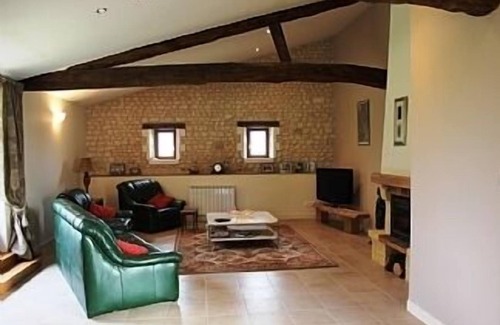 Bessac House | Renovated Stone Barn With Private Pool And Superb Views