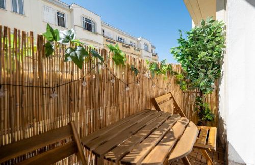 Montrouge Apartment | Renovated Studio walking distance to Paris