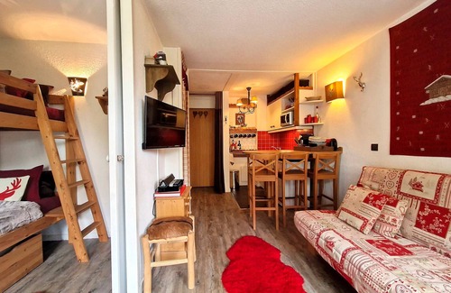 Val-d'Isere Apartment | Renovated Studio with Cabine, Ski-in/Ski-out, Balcony, WIFI