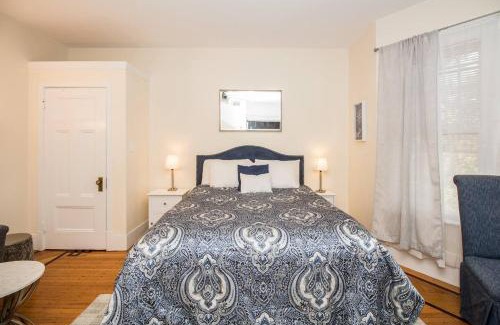 Cleveland Circle House | Renovated, Sunny, Spacious Studio In Boston