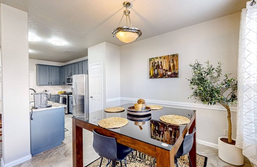 Conroe House | Renovated townhome with private yard, central AC, & private W/D