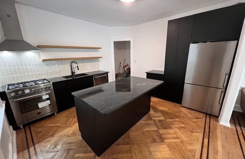 Prospect Lefferts Gardens House | renovated townhouse parlor level 2 bed 1.5 bath pvt garden close to prospect pk