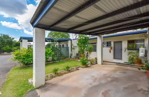 Malak House | Renovated Unit + Private Pool!