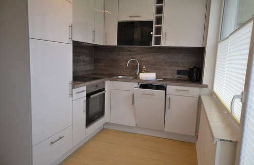 Groemitz Apartment | Renovated vacation apartment for 6 adults and 1 child with sea view in beach and