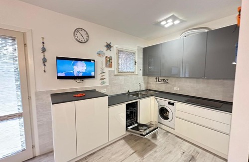 Bibione Villa | Renovated villa by the sea with private garden