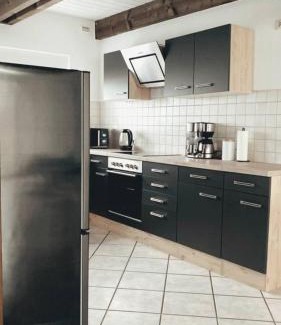 Pleckhausen Apartment | Renoviertes Ferienhaus für Monteure in Pleckhausen