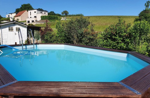 Montfaucon House | Rent 2 private rooms in house with swimming pool.