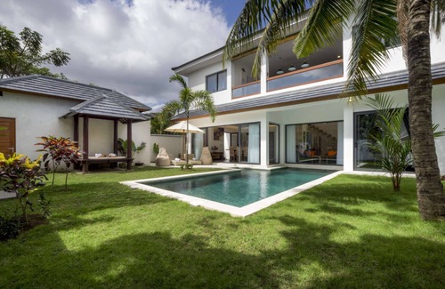 Drupadi Villa | Rent a Luxury Villa in Bali Close to the Beach, Bali Villa 2057