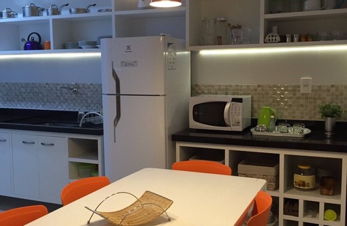 Centro Apartment | Rent beautiful 2 bedroom apt at a Fort Beach court.