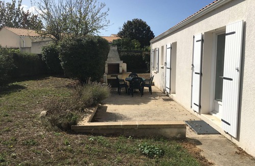 Nieul-sur-Mer House | Rent detached house with enclosed garden, near La Rochelle, Ile de Ré