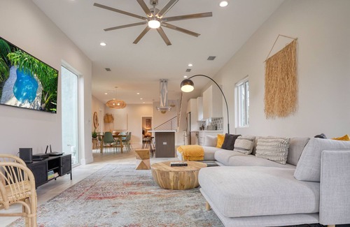 Fort Lauderdale House | Rent Luxe Presents Five Star Casa de Bananas Featuring Heated Pool Stunning!