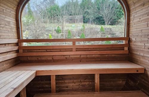 Chesterfield House | Rent My Spa Home with Pool table Hottub and Sauna