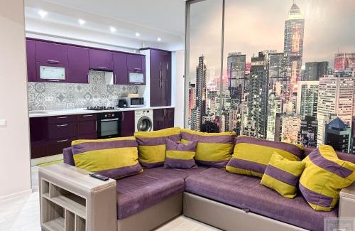 Chisinau Apartment | RentHouse Apartments Deep Purple