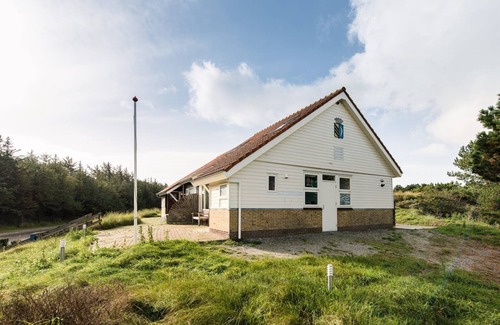Nes House | Repos is a cozy house near the beach and "Nessemerbos".