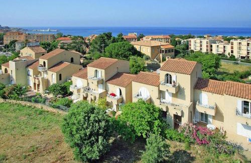 L'Ile-Rousse Apartment | Res Le Vieux Moulin Ile Rousse, Apartment for 4 pers