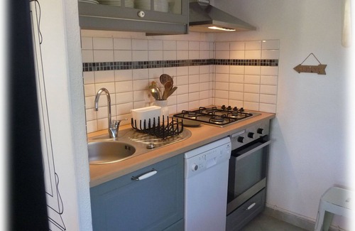 Vic-la-Gardiole Villa | Reservations 2026 open Villa AdrYvone 2 * T3, air-conditioned, 3 km from the sea