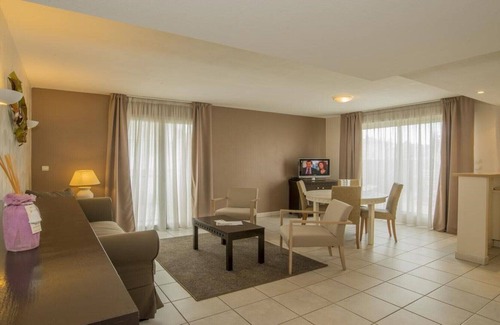 Carnot Apartment | Reserve your apartment in a **** hotel> Apartment 18