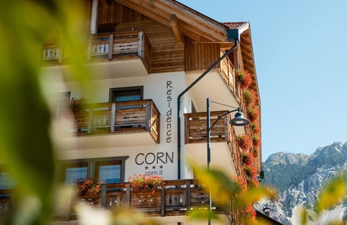 Mareo Apartment | Residence Corn - Standard Apartment 6 with Mountain View, Jacuzzi, Wi-Fi & Balcony
