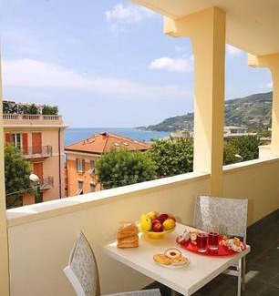 Ospedaletti Apartment | Residence Dell'Angelo