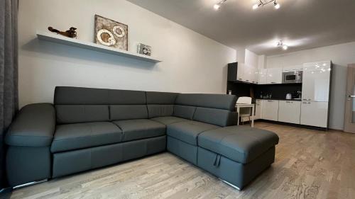 Prague 3 Apartment | Residence Garden Tower - 8 min do centra, garaz
