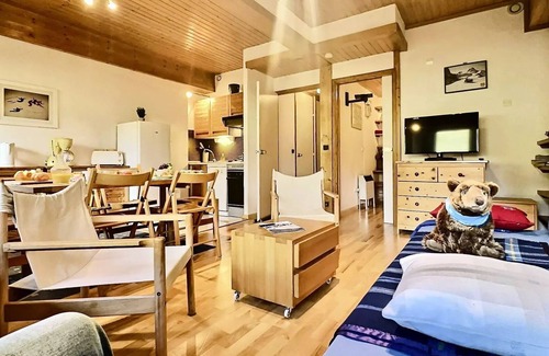 Val-d'Isere Apartment | Residence Hameaux De Val - Large T3 with two bathrooms in a quiet residence close to all amenities