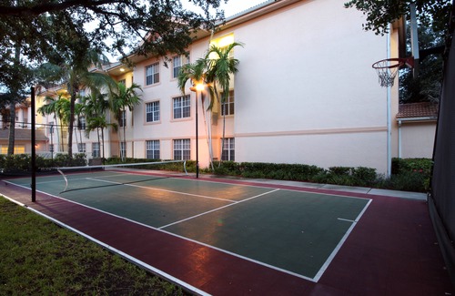 Villages of Palm Beach Lakes Hotel | Residence Inn West Palm Beach