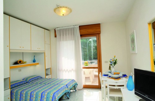 Ronchi Di Campanile Hotel | Residence Joker
