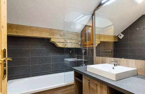 Vaujany Apartment | Residence La Cascade - 3 Rooms Coin Montagne 8 People