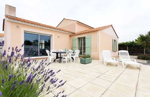 Saint-Jean-de-Monts Villa | Residence Le Domaine de Vertmarines - 3 Room Villa 4 People