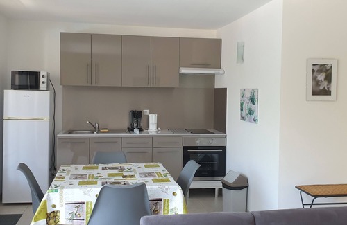 Labastide-de-Virac Cottage | RESIDENCE LE PARADISE ACQUIRED "GITE AMETHISTE