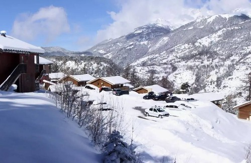 Villarodin-Bourget Apartment | Residence Les Epervieres - Apartment in quiet chalet, on the edge of the forest