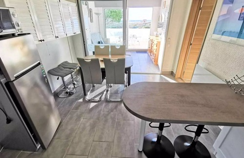 Port Leucate Apartment | Residence Les Cyclades - Two bedroom apartment with two loggias - 6 beds PORT LEUCATE. Ref: 2CYC 12A