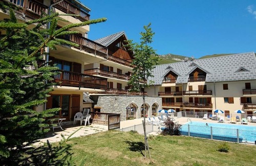 Saint-Sorlin-d'Arves Apartment | Residence Odalys Les Sybelles - 2 Rooms 3 People