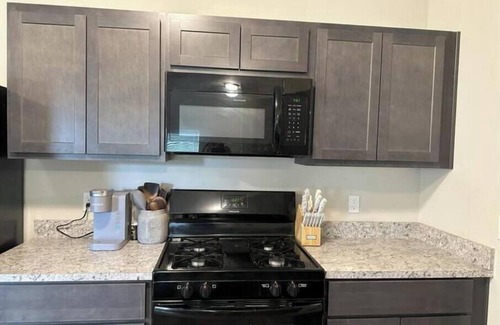 Stillwater House | Residence on Ridgecrest: 3BR/2Ba