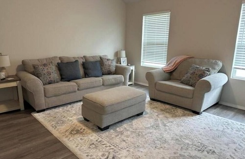 Stillwater House | Residence on Ridgecrest: 3BR/2Ba