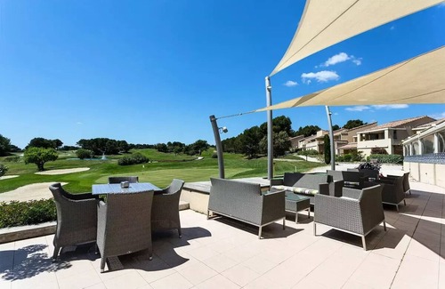 Saumane-de-Vaucluse Apartment | Residence Provence Country Club* - 4 Rooms 8 People