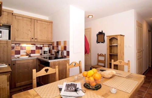 Orcieres-Merlette Apartment | Residence Rochebrune Vallon**** - Labellemontagne - 2 Rooms 4 People