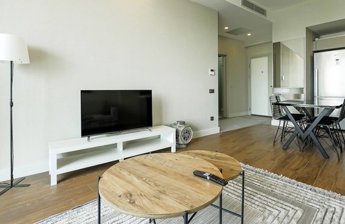 Lara Apartment | Residence w Balcony 5 min to Lara Beach in Antalya