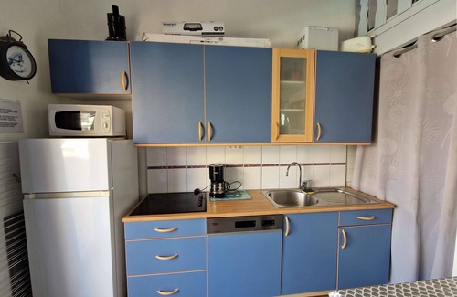 Marseillan Apartment | Residence with swimming pool and tennis court